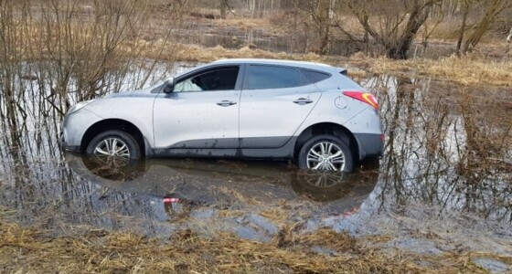 Toome auto välja kraavist, kuristikust või metsast